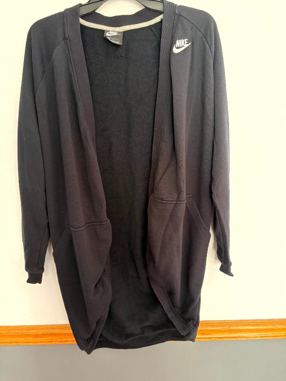 Nike Women's Long Sweatshirt Cardigan Black Size Medium Pockets